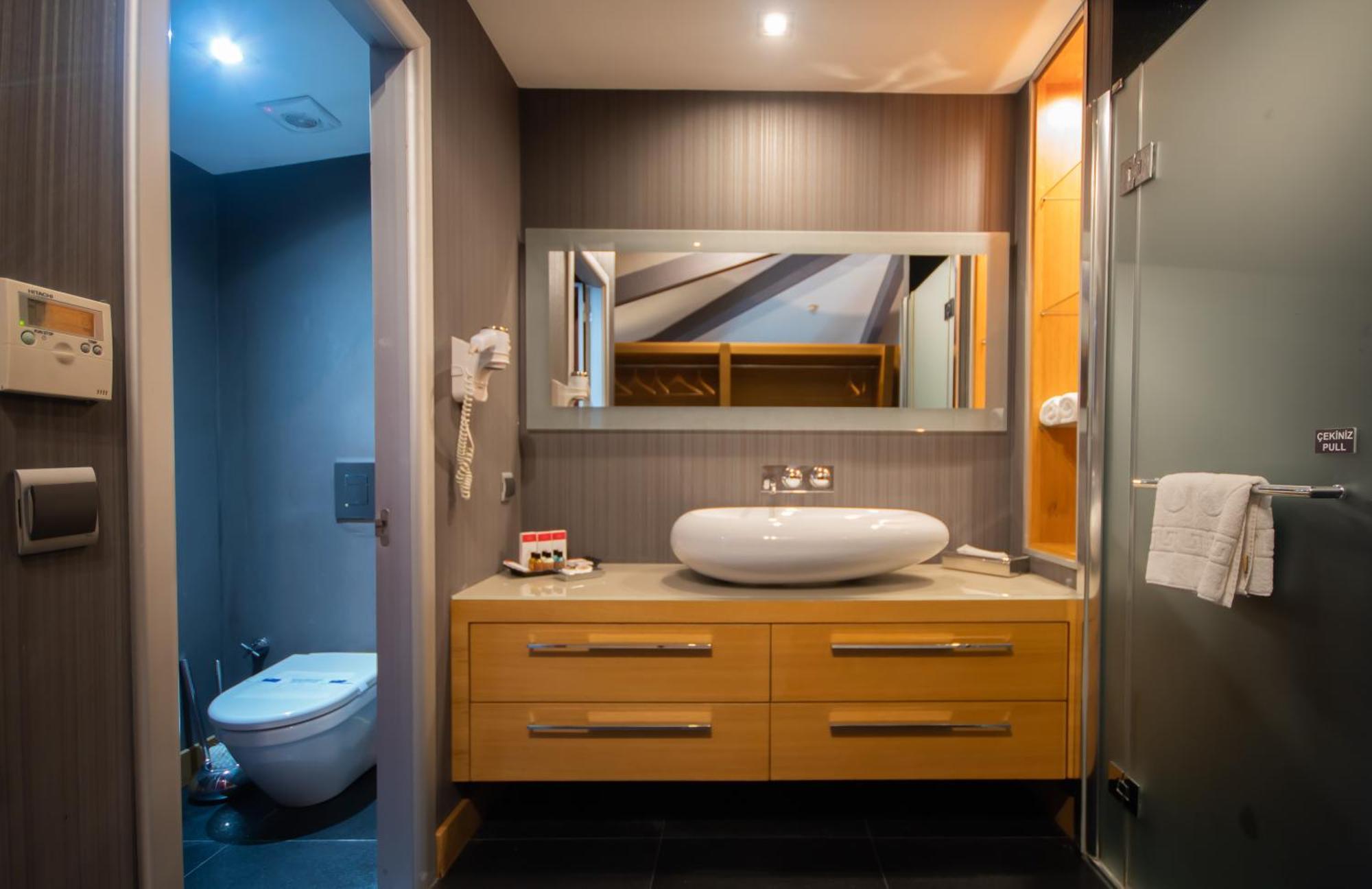 Vernazza Suites Istanbul Exteriör bild